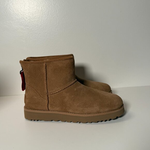 UGG Classic Mini Logo Zip - W7 - Picture 8 of 9